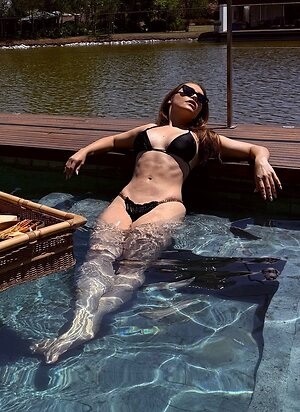 Carla Diaz