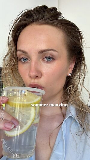 Carla Sophie Schell photo