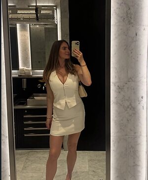 Carly leaked photo #47