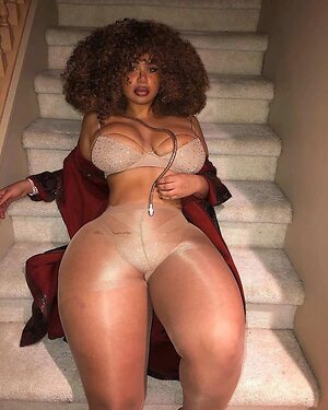 Carmela habibi