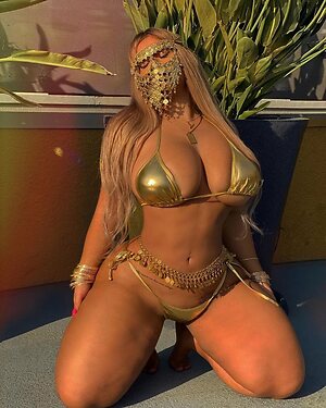 Carmela habibi