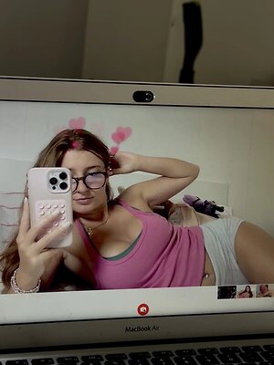 Carmela leaked photo #9