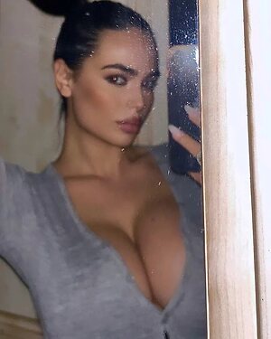 carmelalongo_ Nude Leaked Photo #7