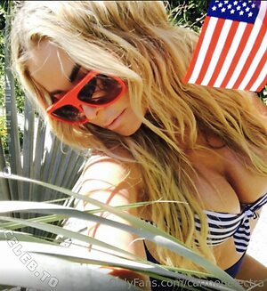 Carmen Electra