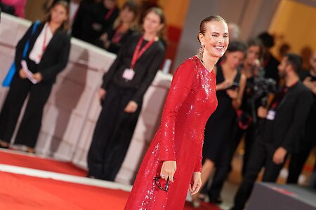 Carole Bouquet leaked photo #5