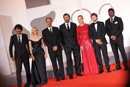Carole Bouquet leaked photo #32