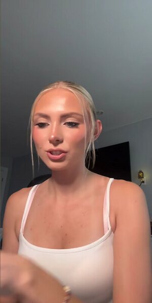Carolina firkowski leaked photo #7