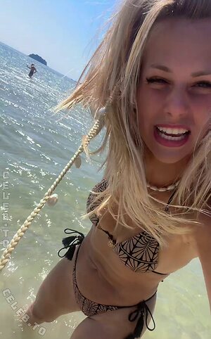 Carolina Peukmann Nude Leaked Photo #24