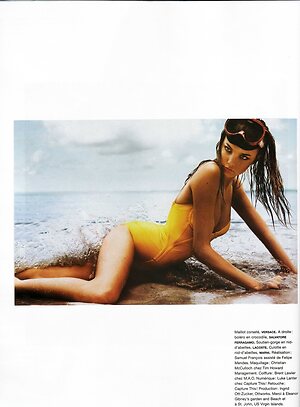 Caroline Trentini Nude Leaked Photo #11