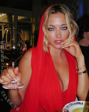 Caroline Vreeland Nude Leaked Photo #58