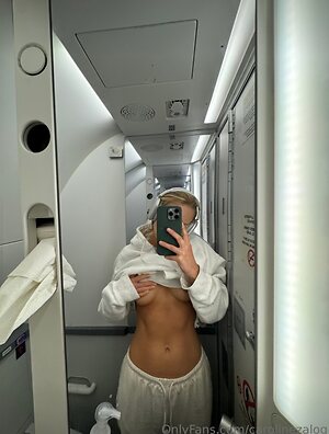 Caroline Zalog leaked photo #136