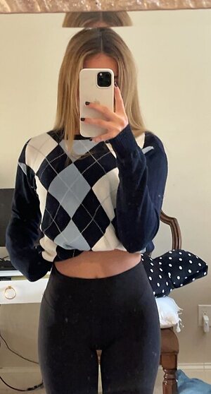 carolinefbyron leaked photo #39