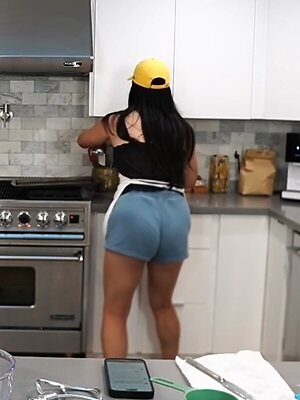 CarolineKwan leaked photo #8