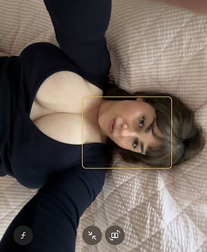 _carolinereilly leaked photo #3