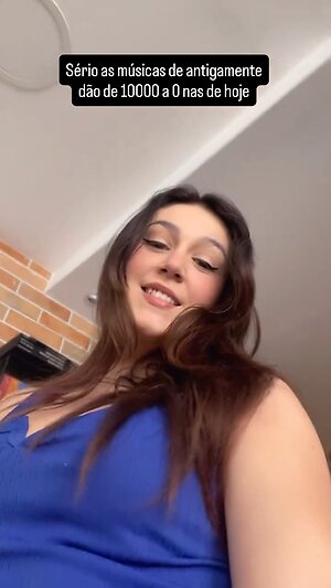 Carolzinha SG leaked photo #11