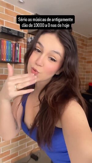 Carolzinha SG leaked photo #13