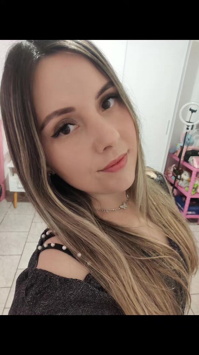Carolzinha leaked photos