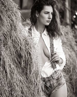 caro_petitemodel photo
