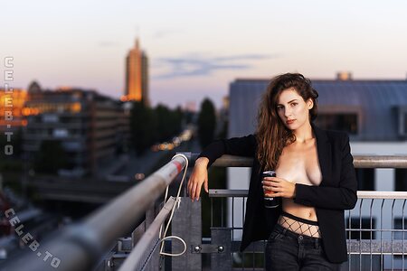 caro_petitemodel photo