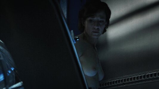 Carrie Coon Nude Leaked Photo #32