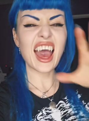 Carrie Sleutskaya leaked photo #10