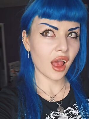 Carrie Sleutskaya leaked photo #11