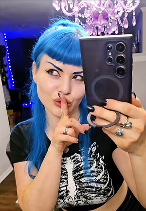 Carrie Sleutskaya leaked photo #12
