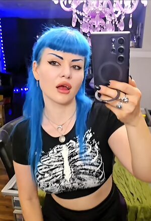 Carrie Sleutskaya leaked photo #13