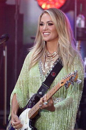 Carrie Underwood leaked photo #4