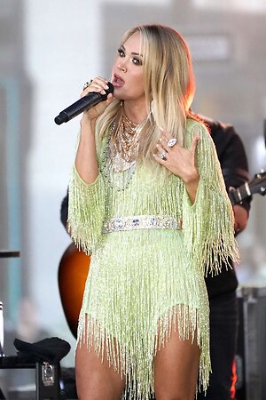 Carrie Underwood Nude Leaked Photo #21
