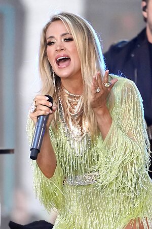 Carrie Underwood Nude Leaked Photo #22