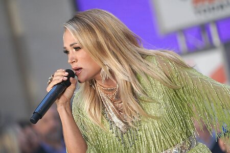 Carrie Underwood Nude Leaked Photo #30