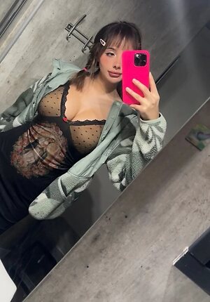 Cassandra Nude Leaked Photo #13