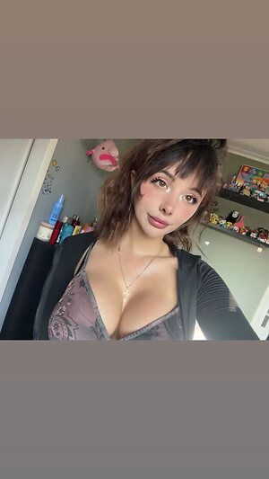 Cassandra Nude Leaked Photo #20