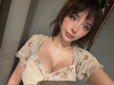 Cassandra Nude Leaked Photo #32