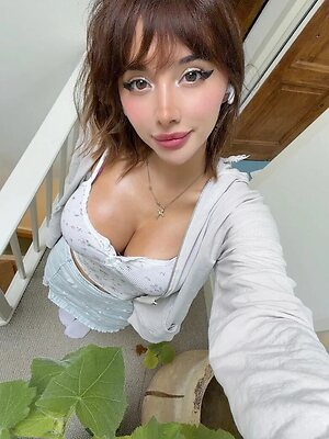 Cassandra leaked photo #57