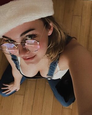 Cassie Claire leaked photo #5