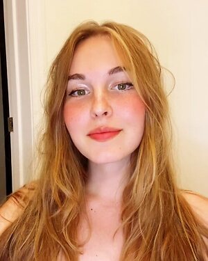 Cassie Claire leaked photo #16