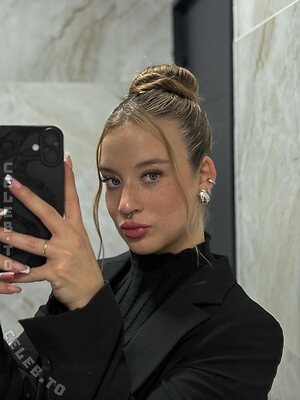 casstillocamila photo