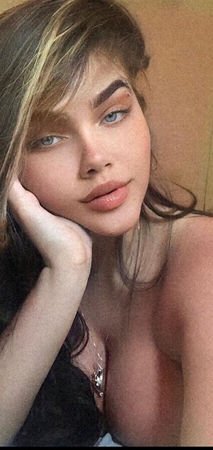 Catharina Leone Nude Leaked Photo #6
