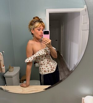 Catherine McCafferty leaked photo #3