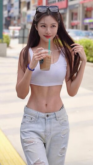 cathrynli leaked photo #12