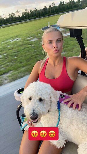 Cayla Vanderbaan leaked photo #10