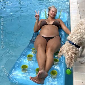 Cayla Vanderbaan leaked photo #31