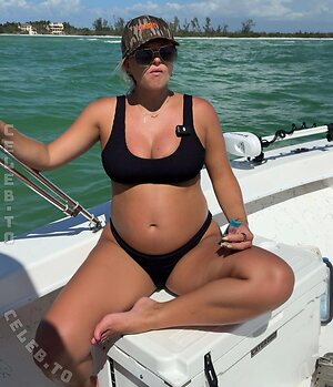 Cayla Vanderbaan leaked photo #33