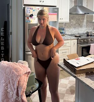 Cayla Vanderbaan leaked photo #46