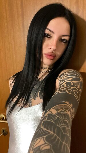 Ccodeiinee leaked photo #2