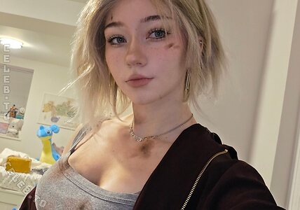 Celebi.cos Nude Leaked Photo #100