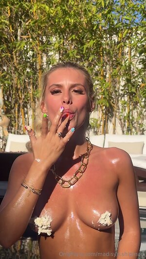 Celebrity Babes and Models - Exposing - Updated Regularly leaked photo #62