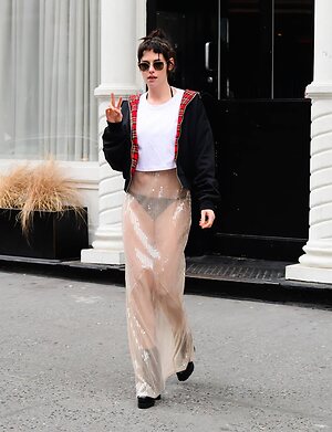Celebrity OOPS! (Nip slip, upskirt, c-through, Cameltoes &amp;a leaked photo #6